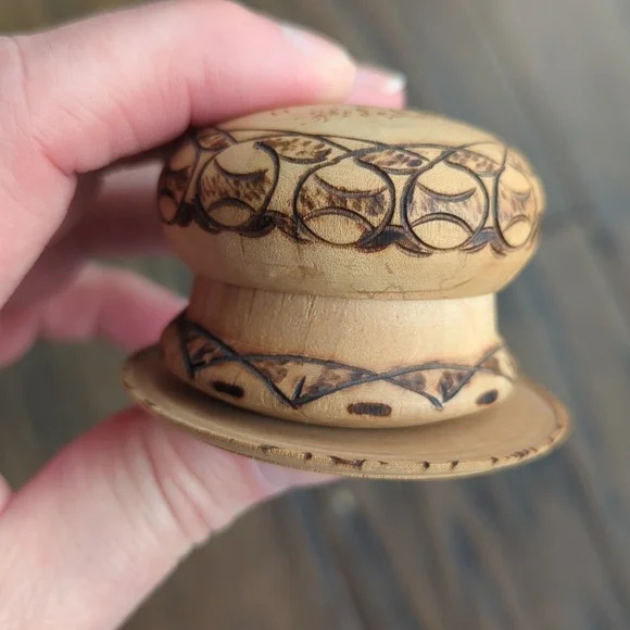 Miniature Tea Set With - Picture 10 of 11